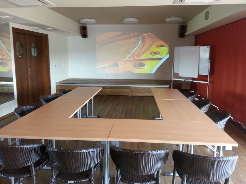 Esmarin Wellness Hotel 40/46