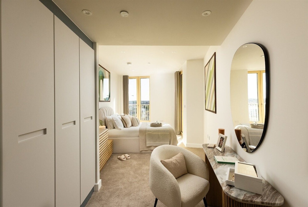 Charles Hope London Battersea 72/74