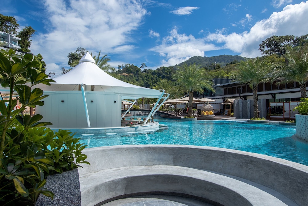 Patong Bay Hill Resort 59/70