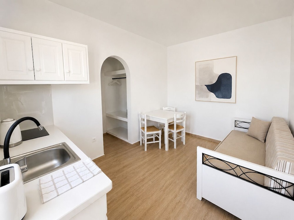 Eleftheria Hotel 34/50