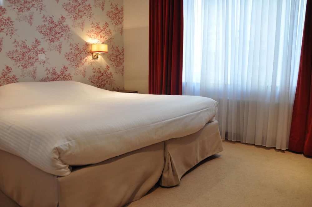 Louisa Hotel 20/57