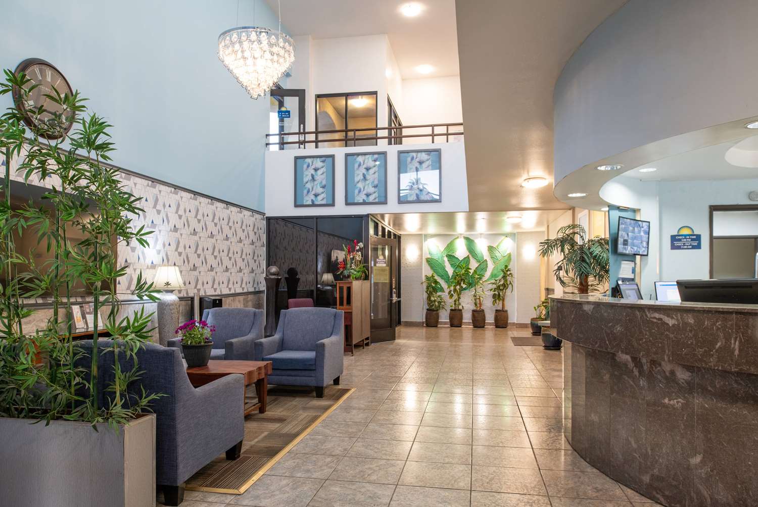 Days Inn & Suites By Wyndham Artesia 6/37