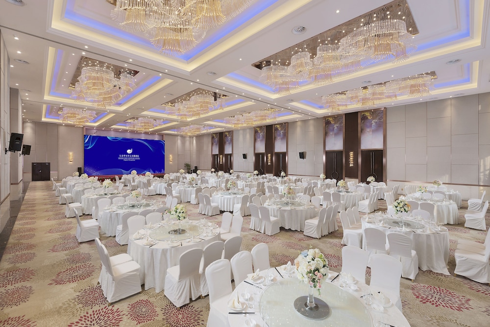 Huayou New Century Grand Hotel 41/50