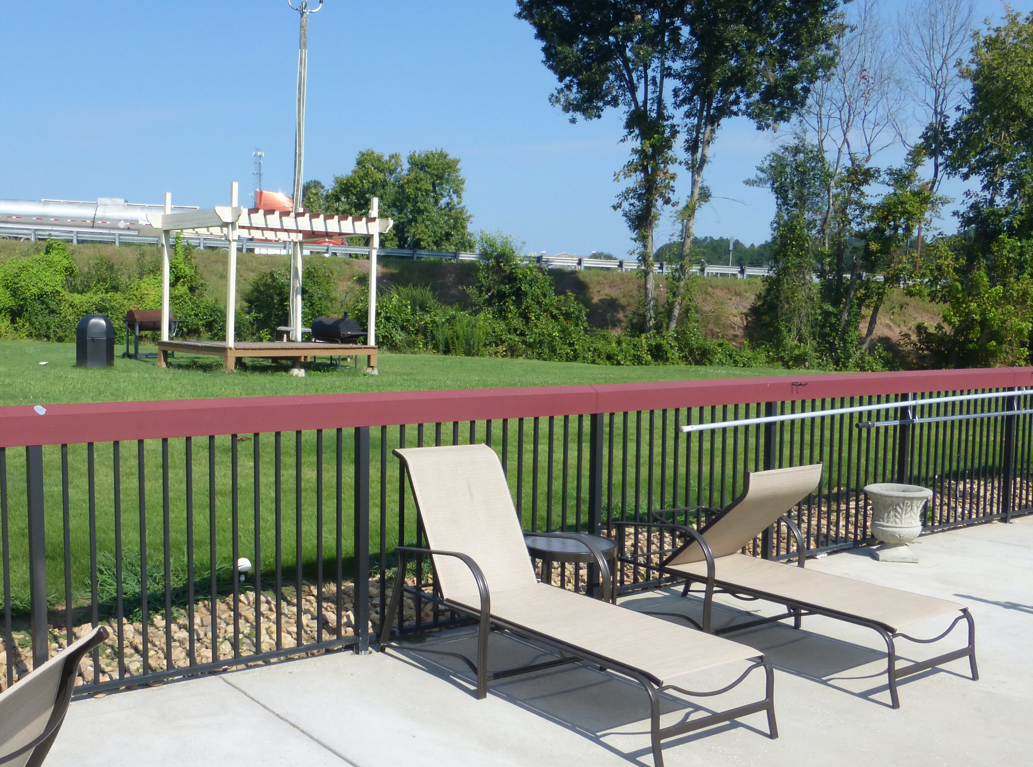 Red Roof Inn & Suites Commerce 27/33