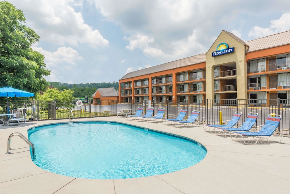 Days Inn by Wyndham Knoxville East 3/31