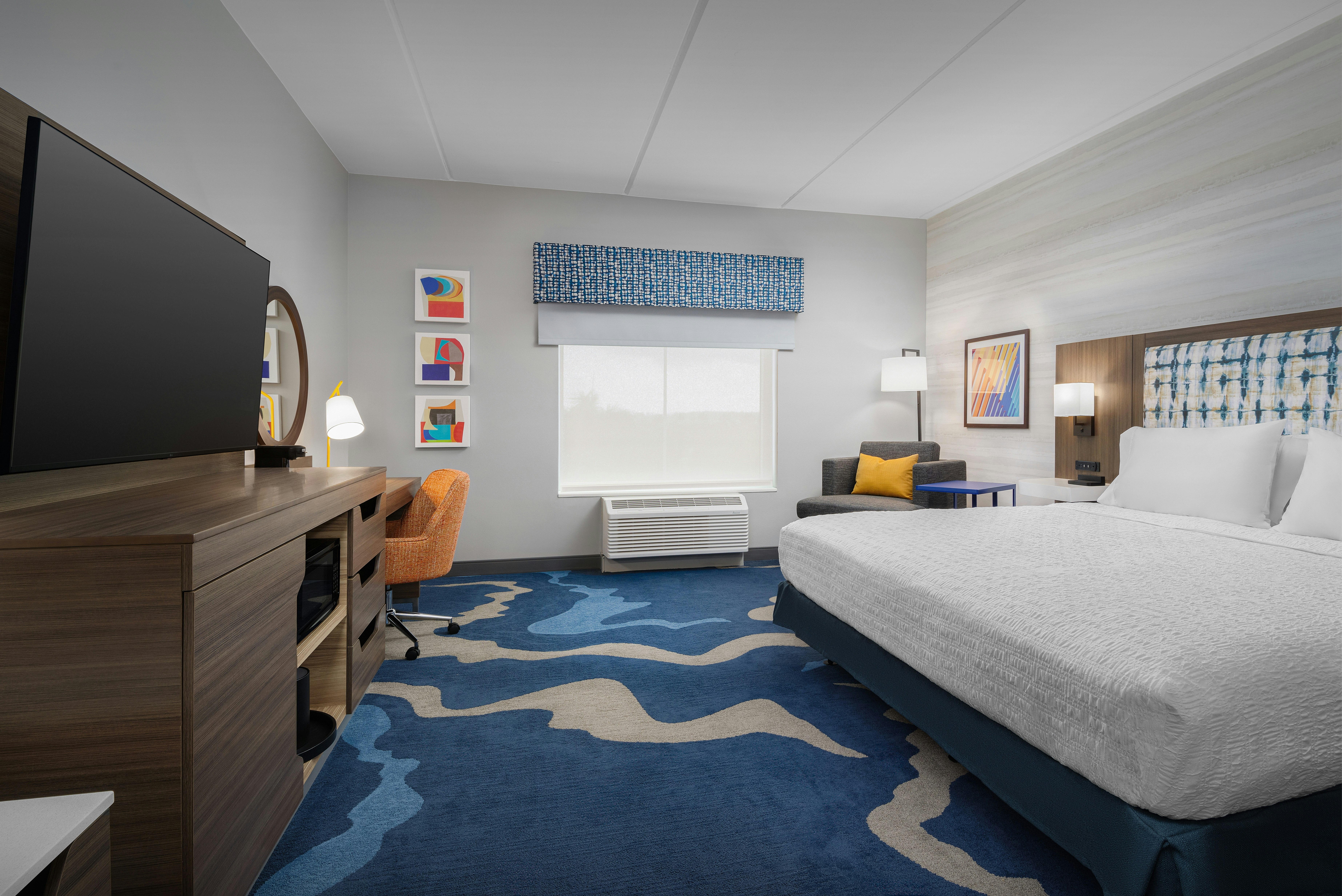 ROOM, KING BED