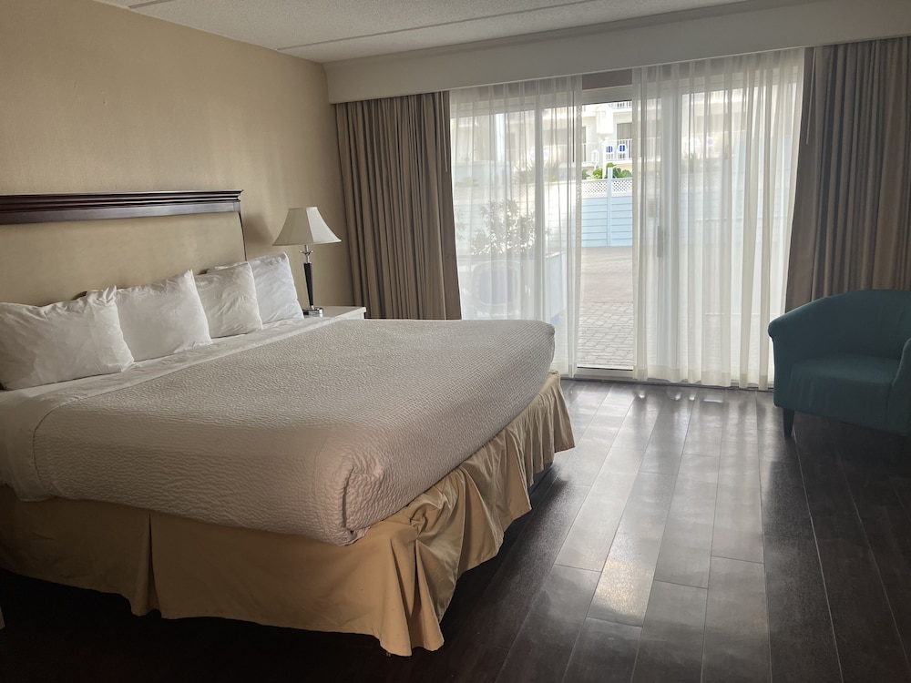 Princess Royale Oceanfront Resort 23/79