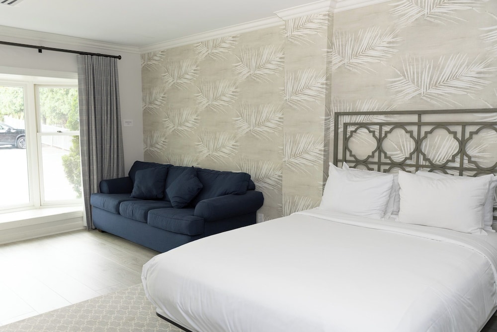 Geneva Inn 12/50
