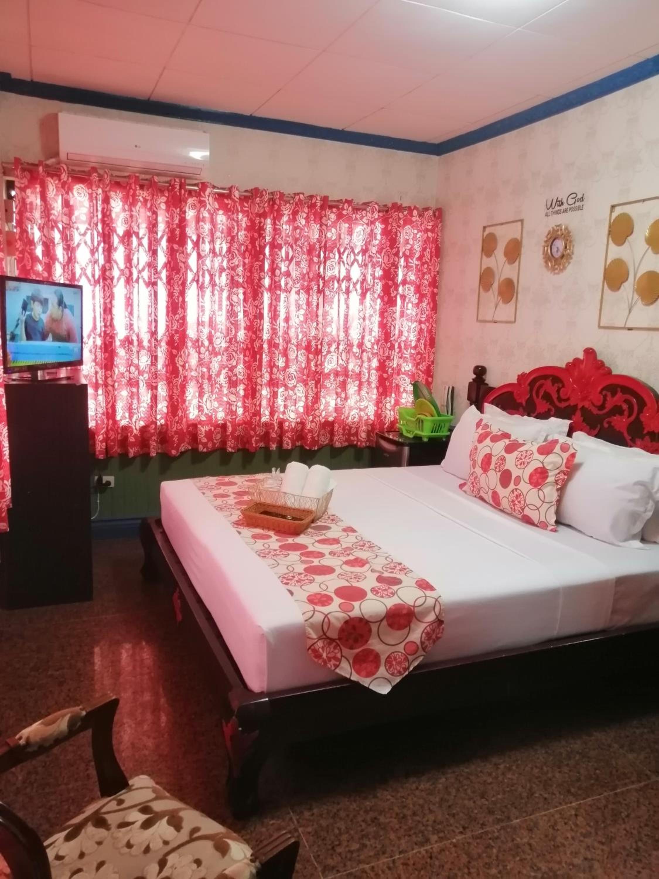 غرفة سوبيريور بسرير كينج، Sang Yoo Mountain View Tagaytay 6/10