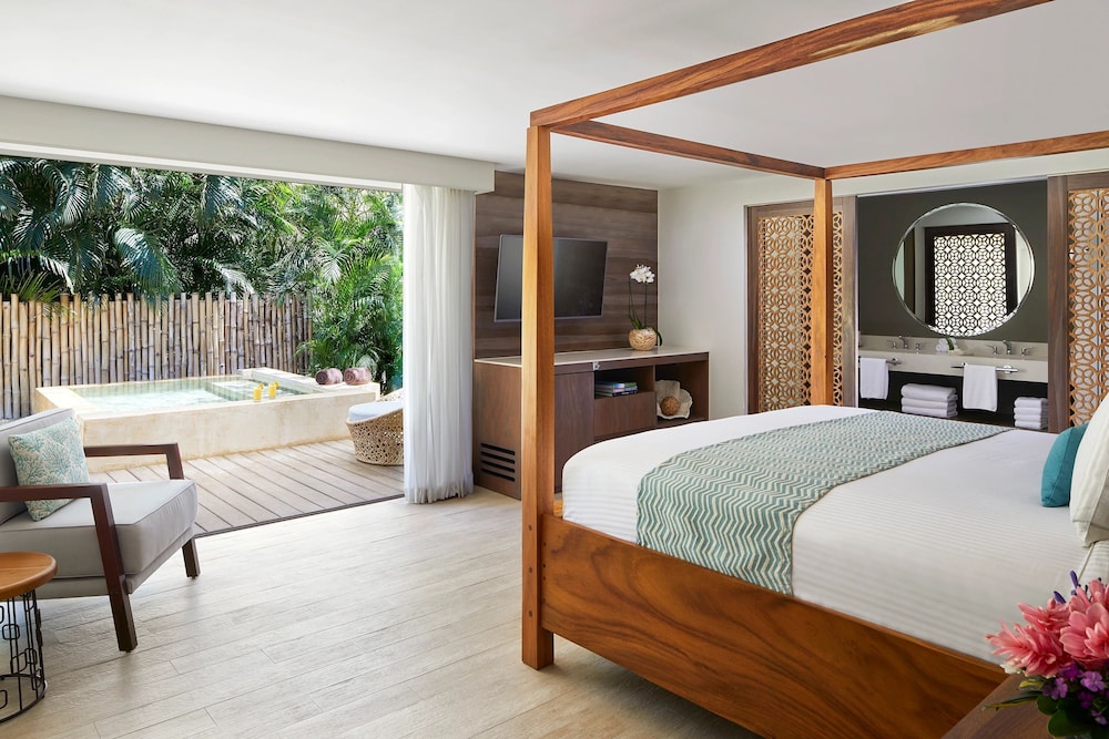 Presidential, Preferred Club, Suite, 2 King Beds