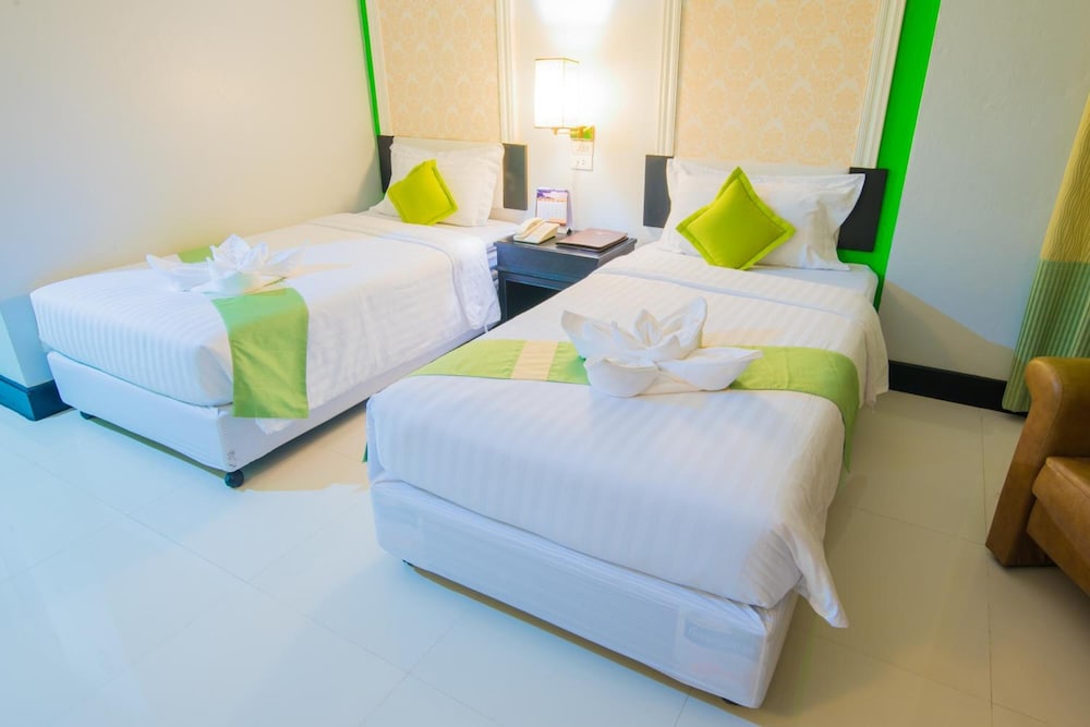 Asawann Hotel 33/68