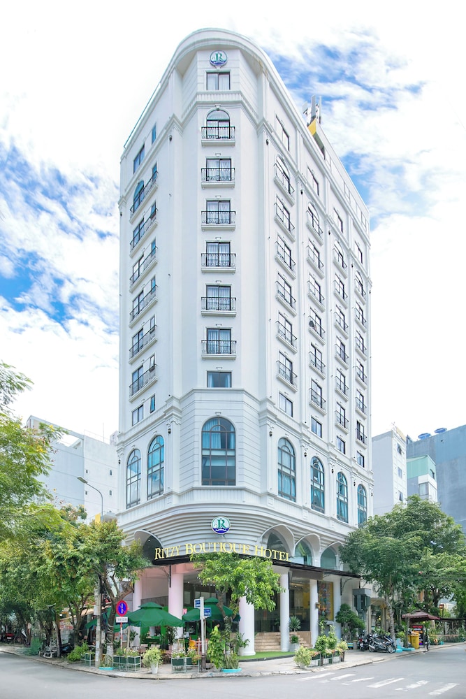 Ritzy Boutique Hotel Da Nang 6/77