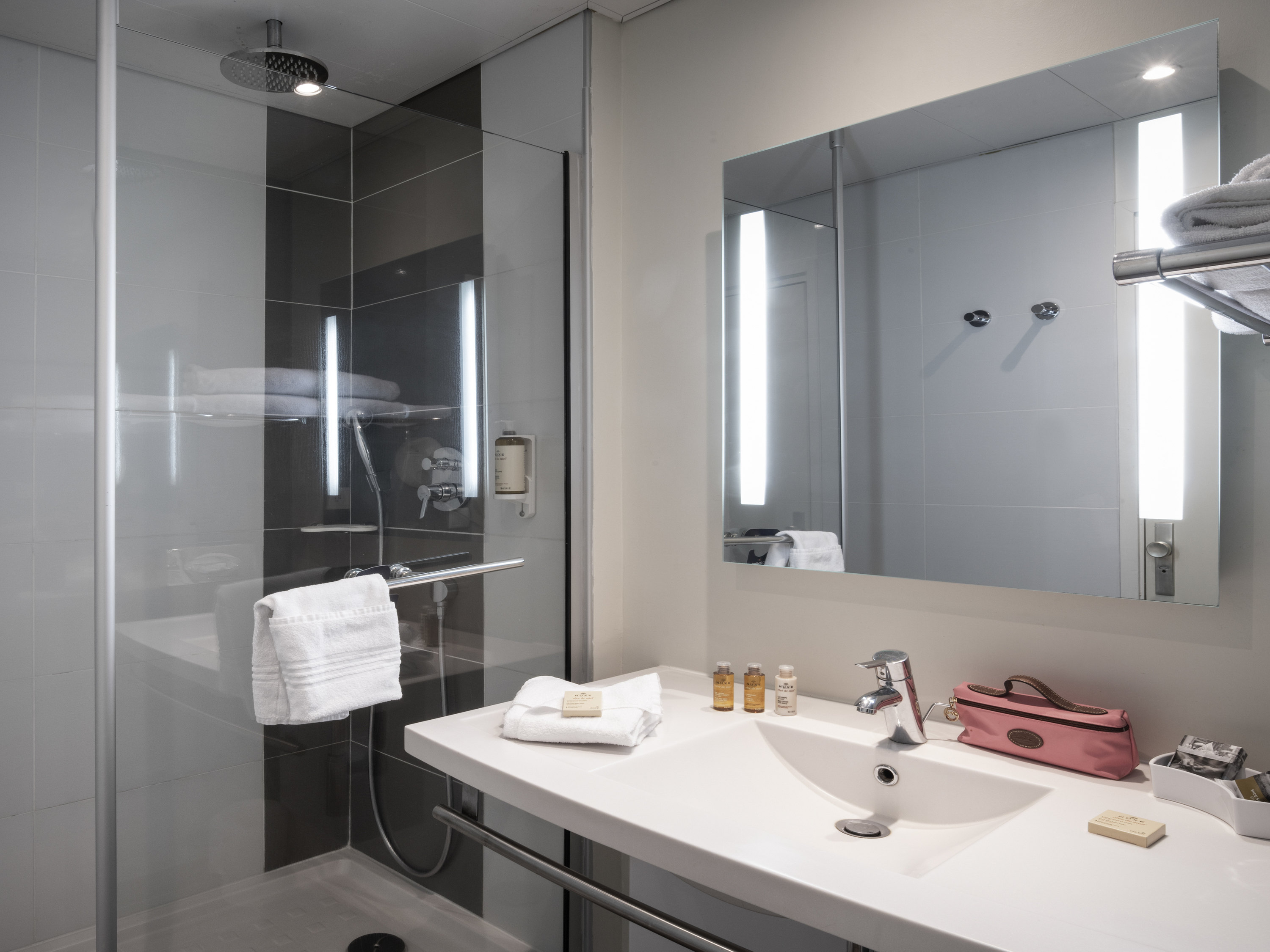 غرفة بريفيليج بسرير مزدوج، Mercure Lille Aeroport 8/10