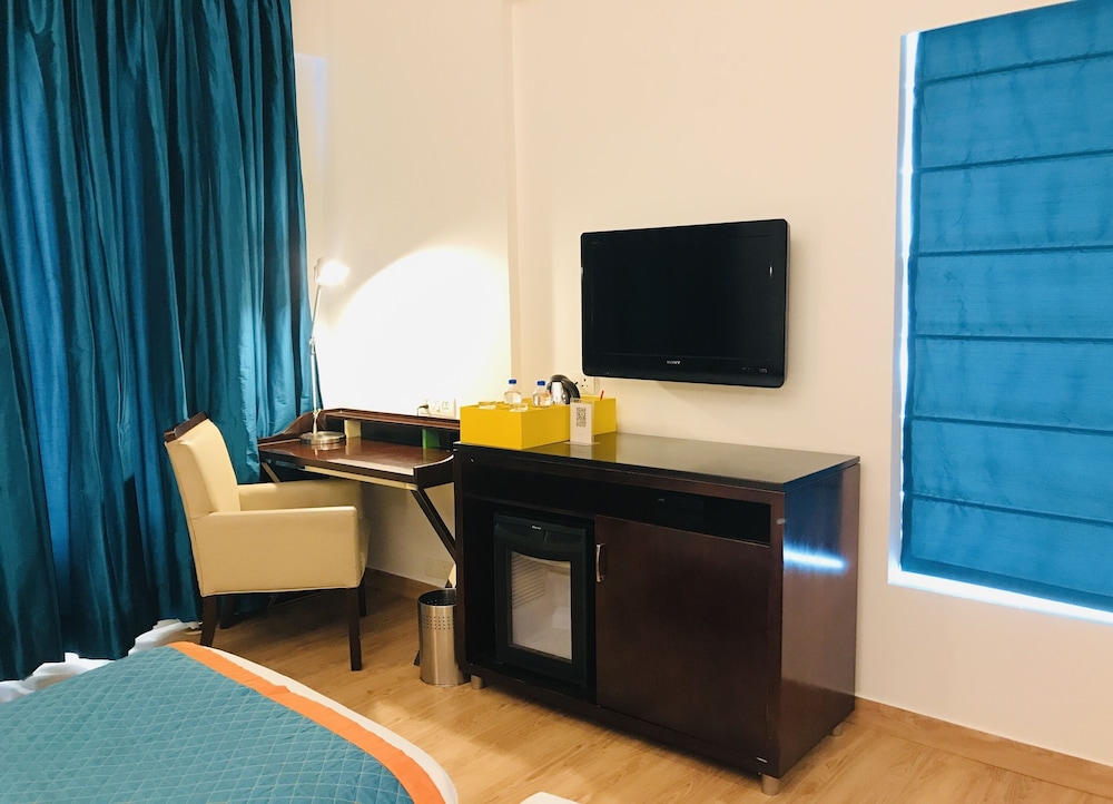 Golden Tulip Gurgaon - Sector 29 38/45