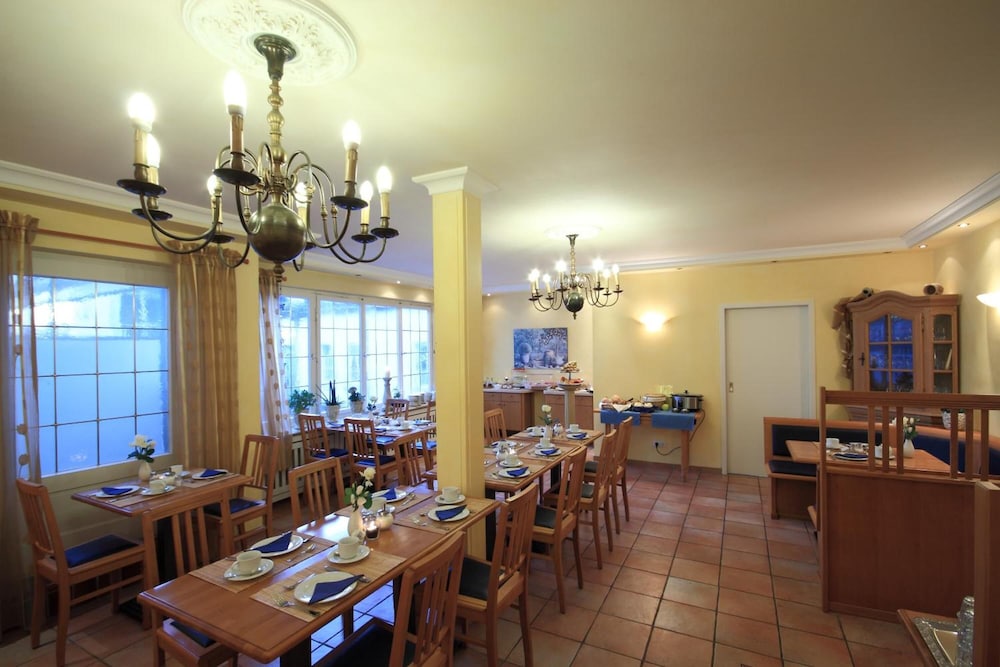 Hotel zum Goldenen Stern 32/50