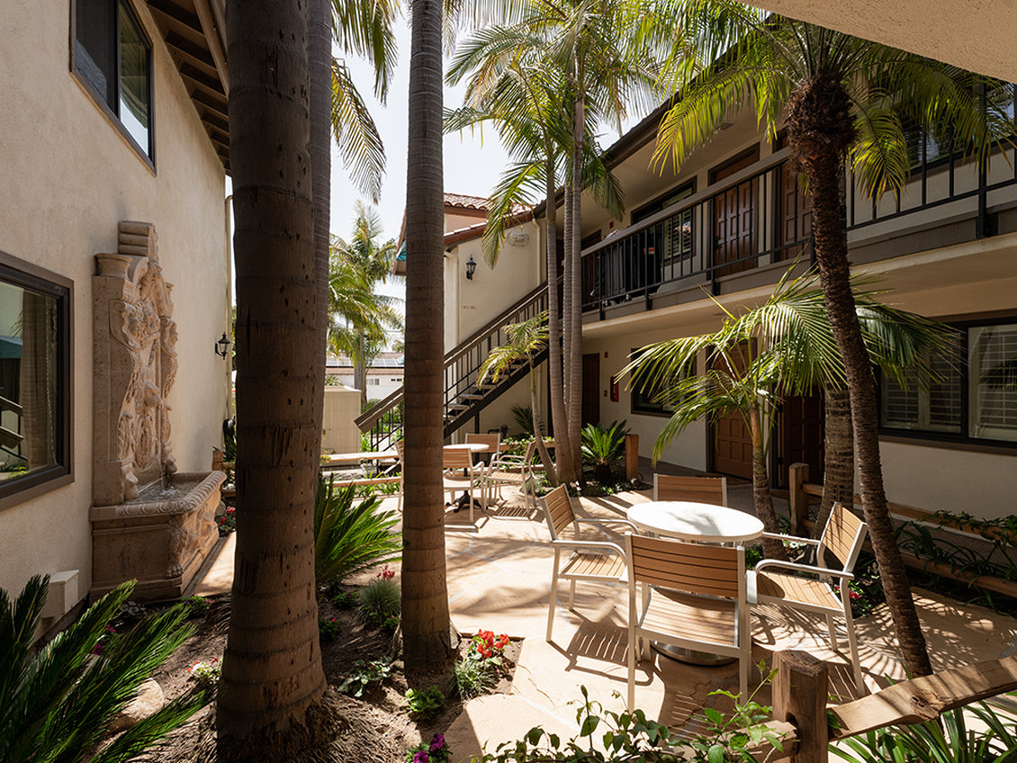 Franciscan Inn & Suites 39/40