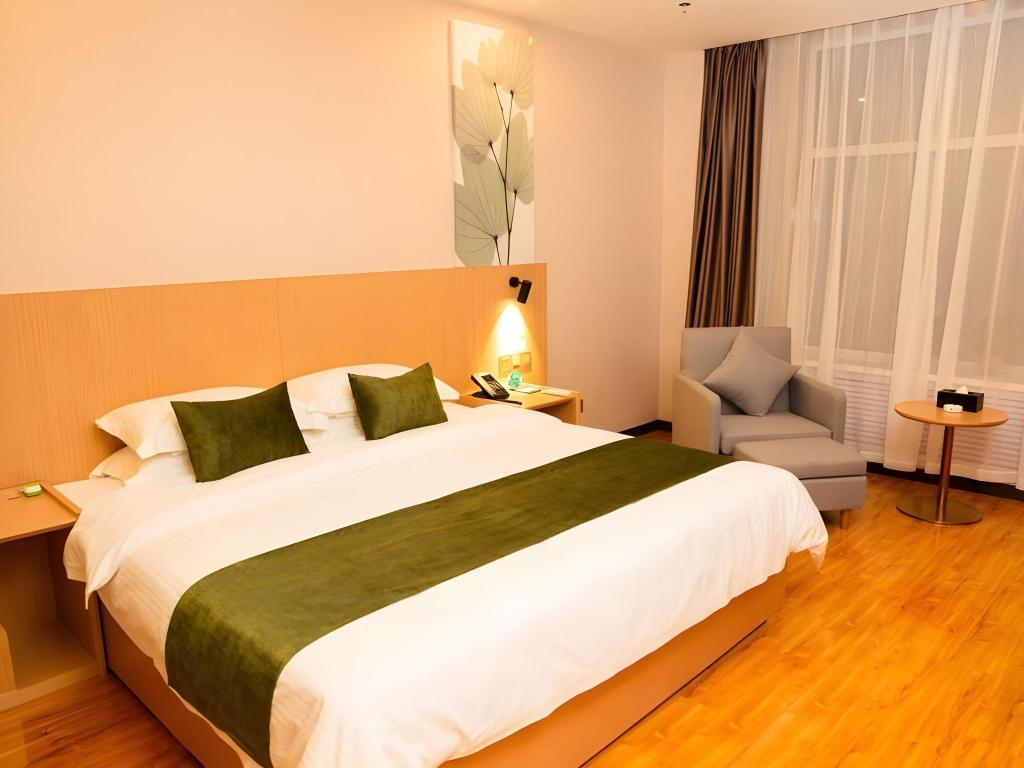 GreenTree Inn Pingliang Jinding Times Square 12/23
