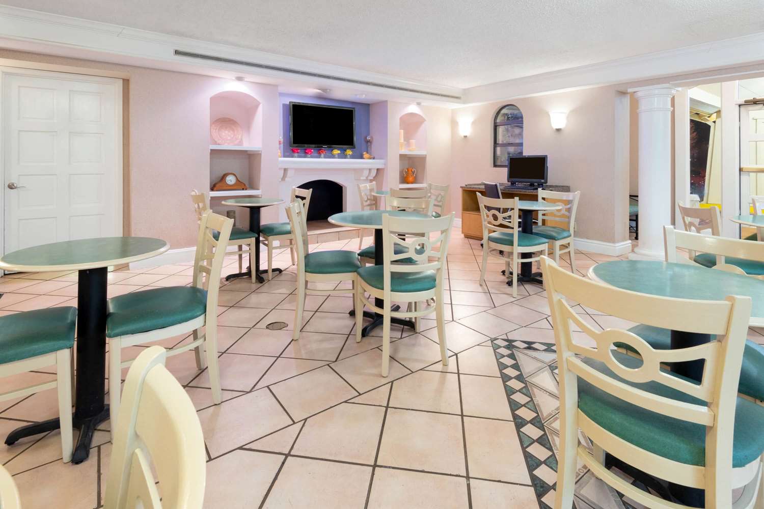 La Quinta Inn Farmington 31/44