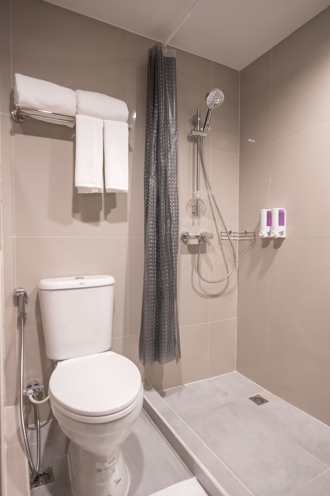 Sovereign Group Hotel Pratunam Bangkok 59/61