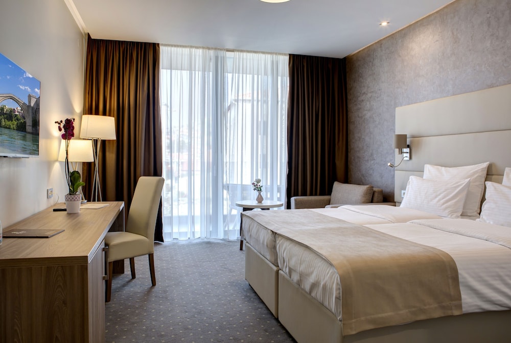 Deluxe, Double or Twin Bed, Balcony