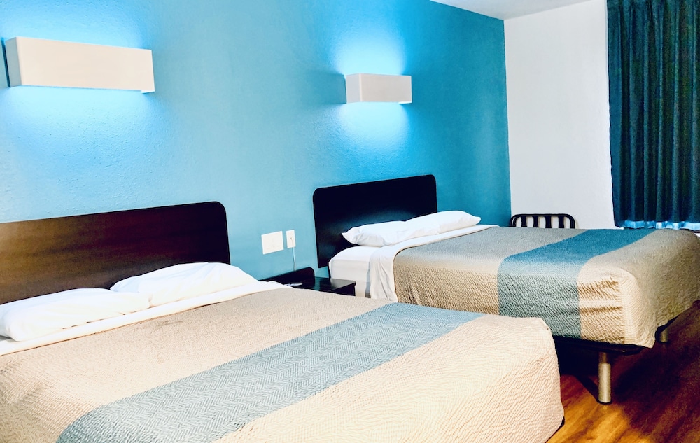 Motel6 Lewisville, TX - Medical City 38/64