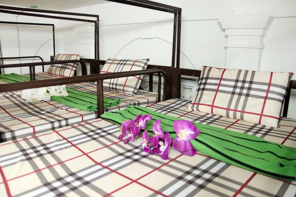 Sakura Hostel Saigon 68/85