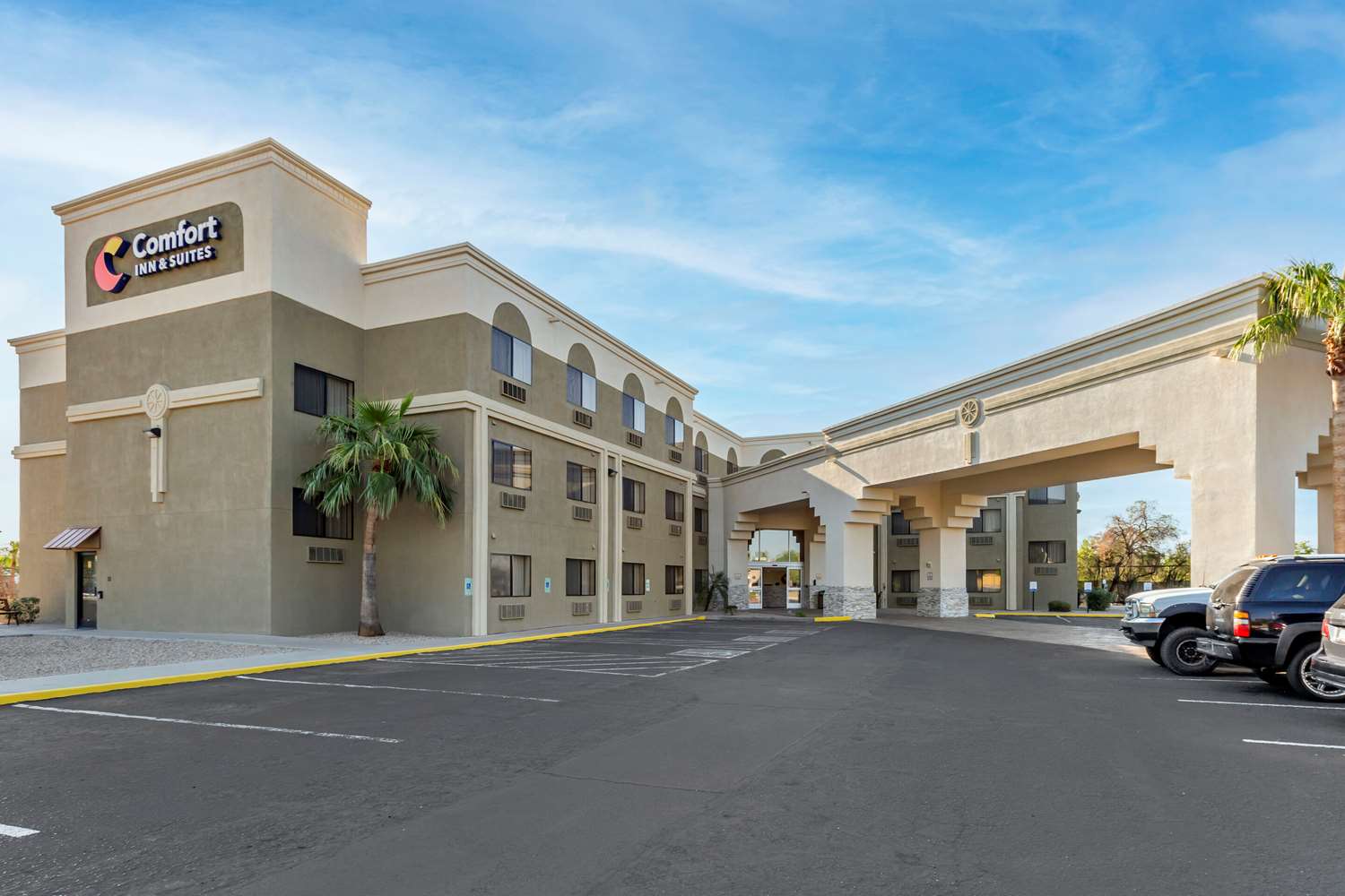 Comfort Inn and Suites Surprise Near Sun City West 47/55