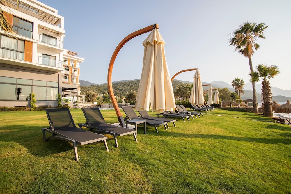 MAIA Luxury Beach Hotel & Spa 39/50