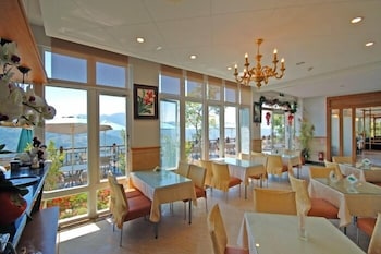 Jun Yue Hanging Garden Resort 24/29