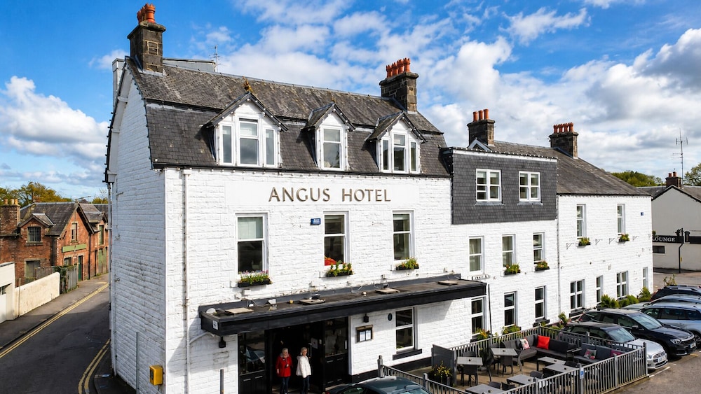 Angus Hotel 6/71