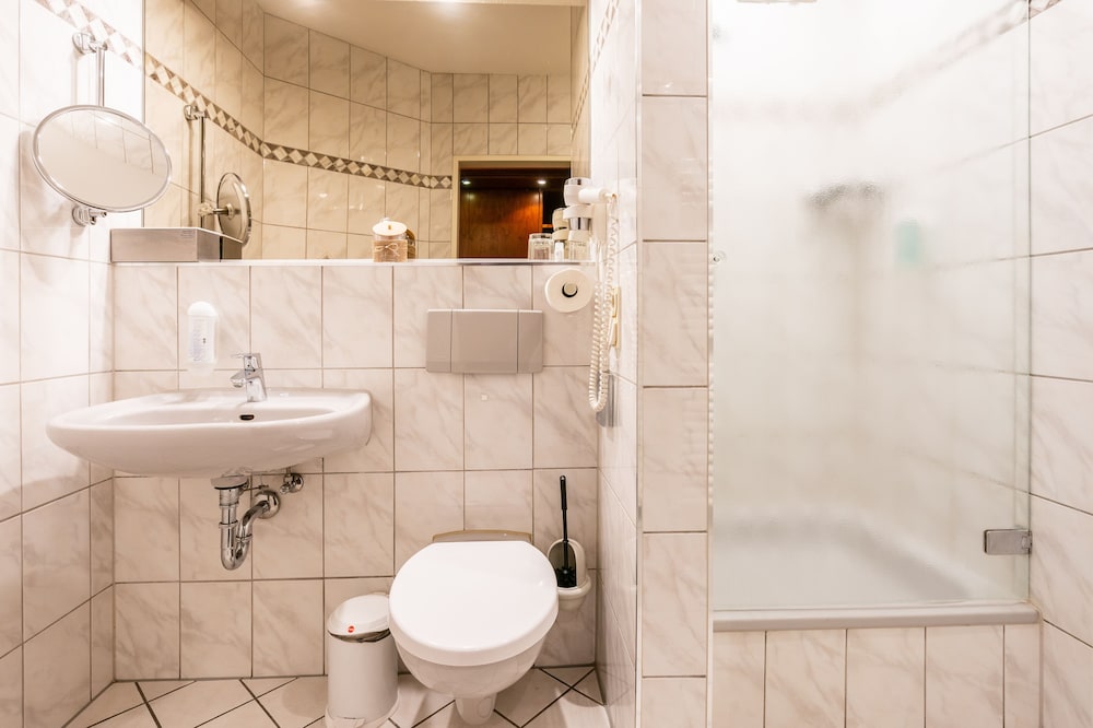 Hotel Frechener Hof 37/40