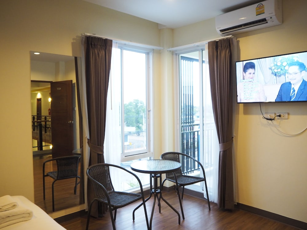 Suksomboon Hotel 34/39