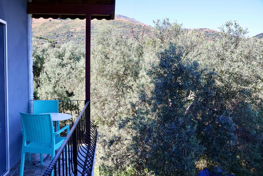Adasu Otel Marmara Adasi 48/50