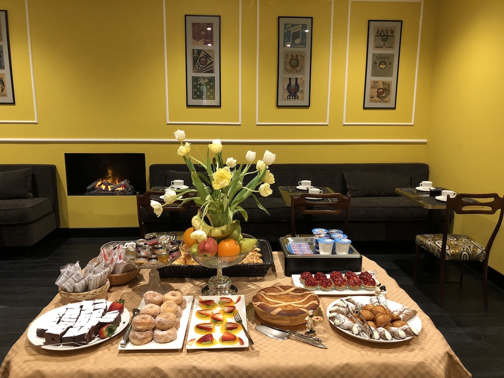 Caruso Place Boutique Wellness Suites 54/70