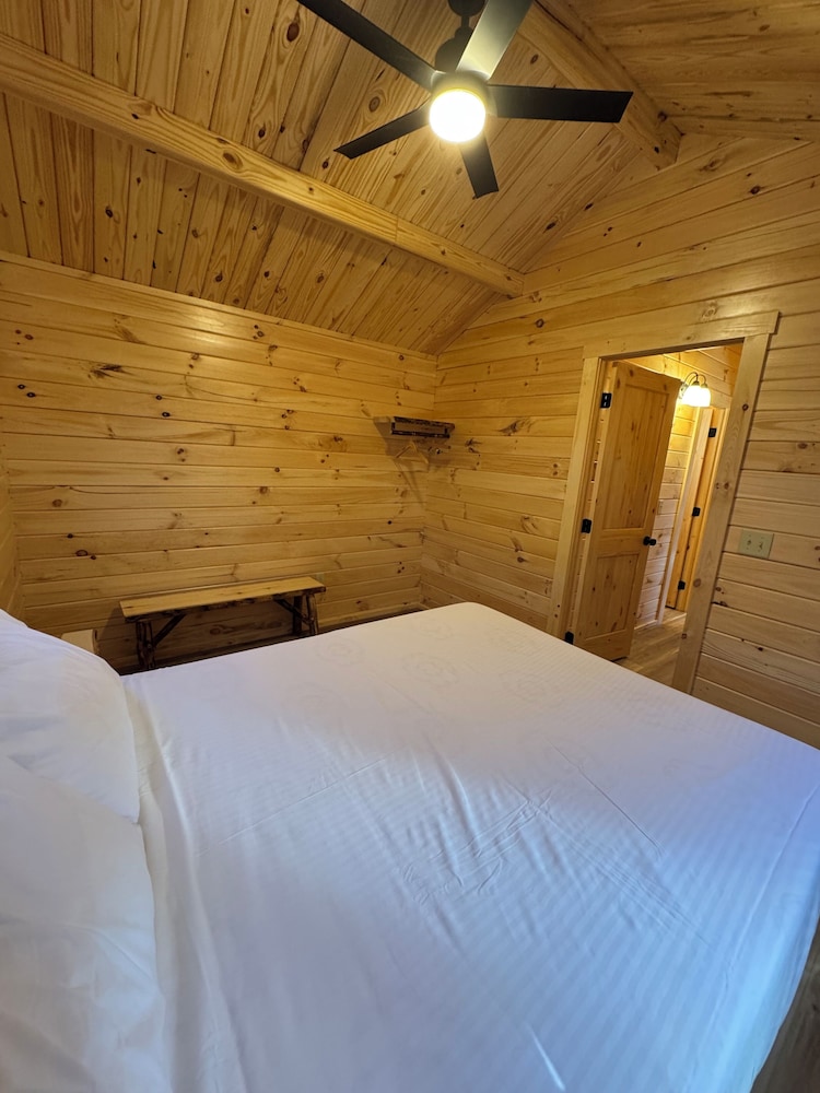 1 Bedroom, Grand, Cabin, Futon Bed, 1 Queen and 1 Bunk Bed, Mountain View, Private Bathroom