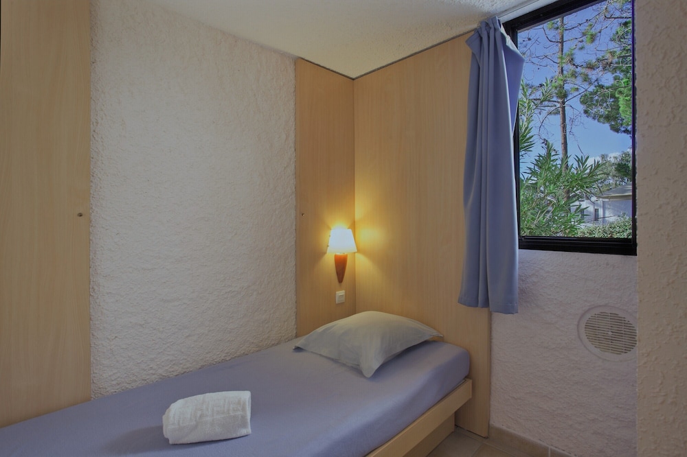 Room at Club Belambra Borgo Pineto, BORGO