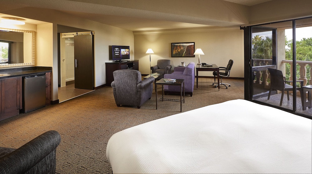DoubleTree by Hilton Phoenix Mesa 20/69