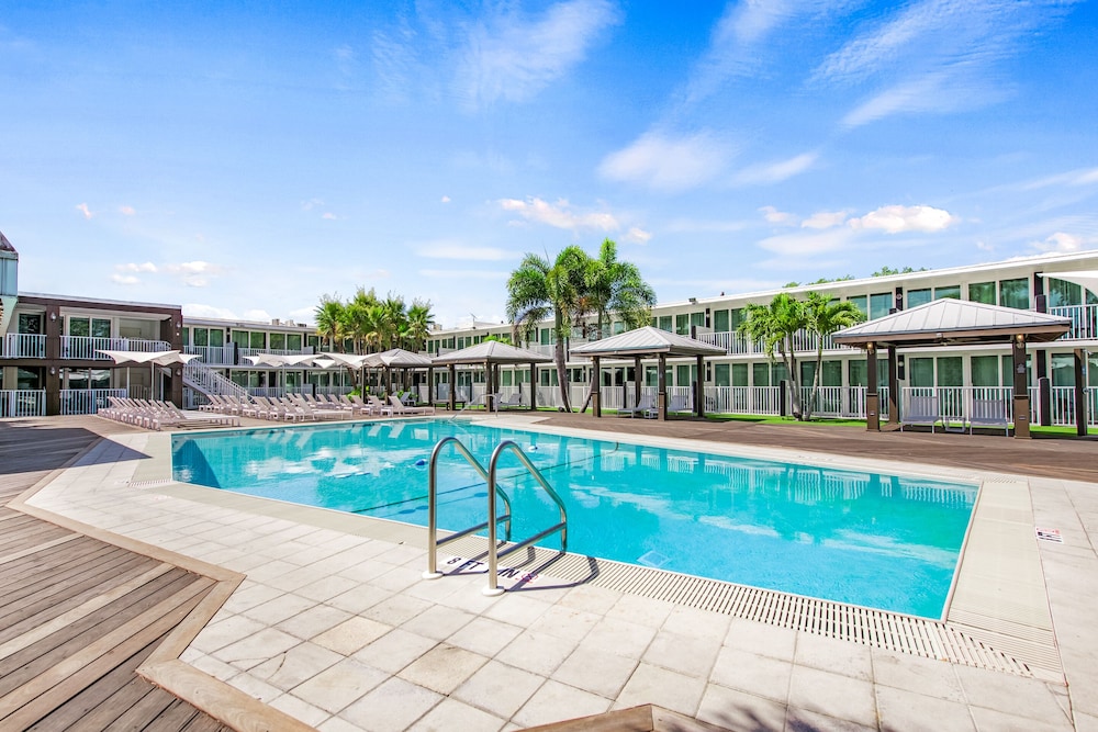 Casey Key Resorts - Mainland 63/68