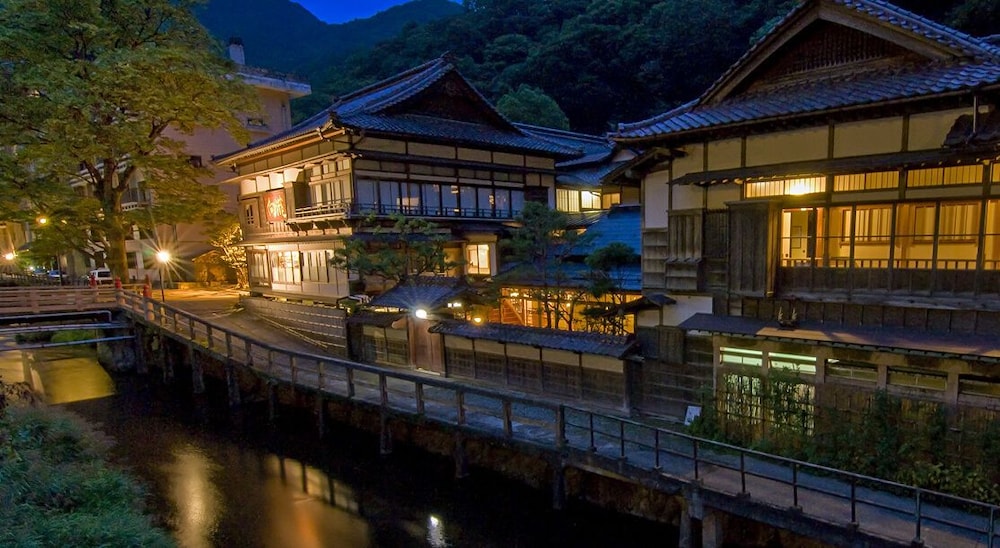 Aizu Higashiyama Onsen Tsuki no Akari (ex Higashiyama Daichi Hotel) 2/37
