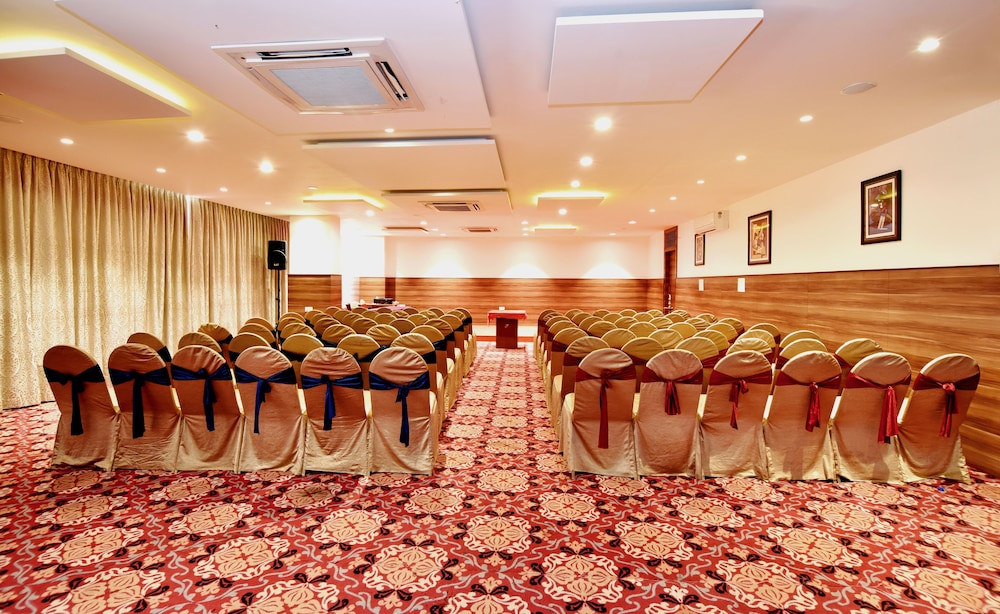 I V Sanctum Hotel 43/49