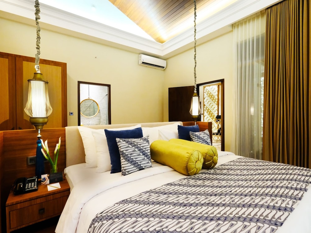 The Singhasari Resort 16/77