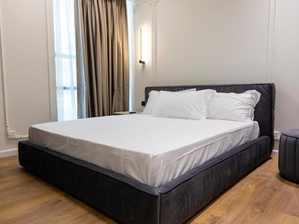 Hotel Adore 13/60