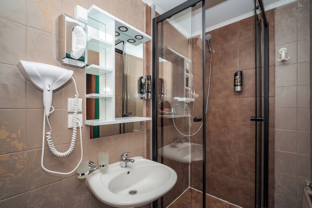 Hotel Czechia 44/48
