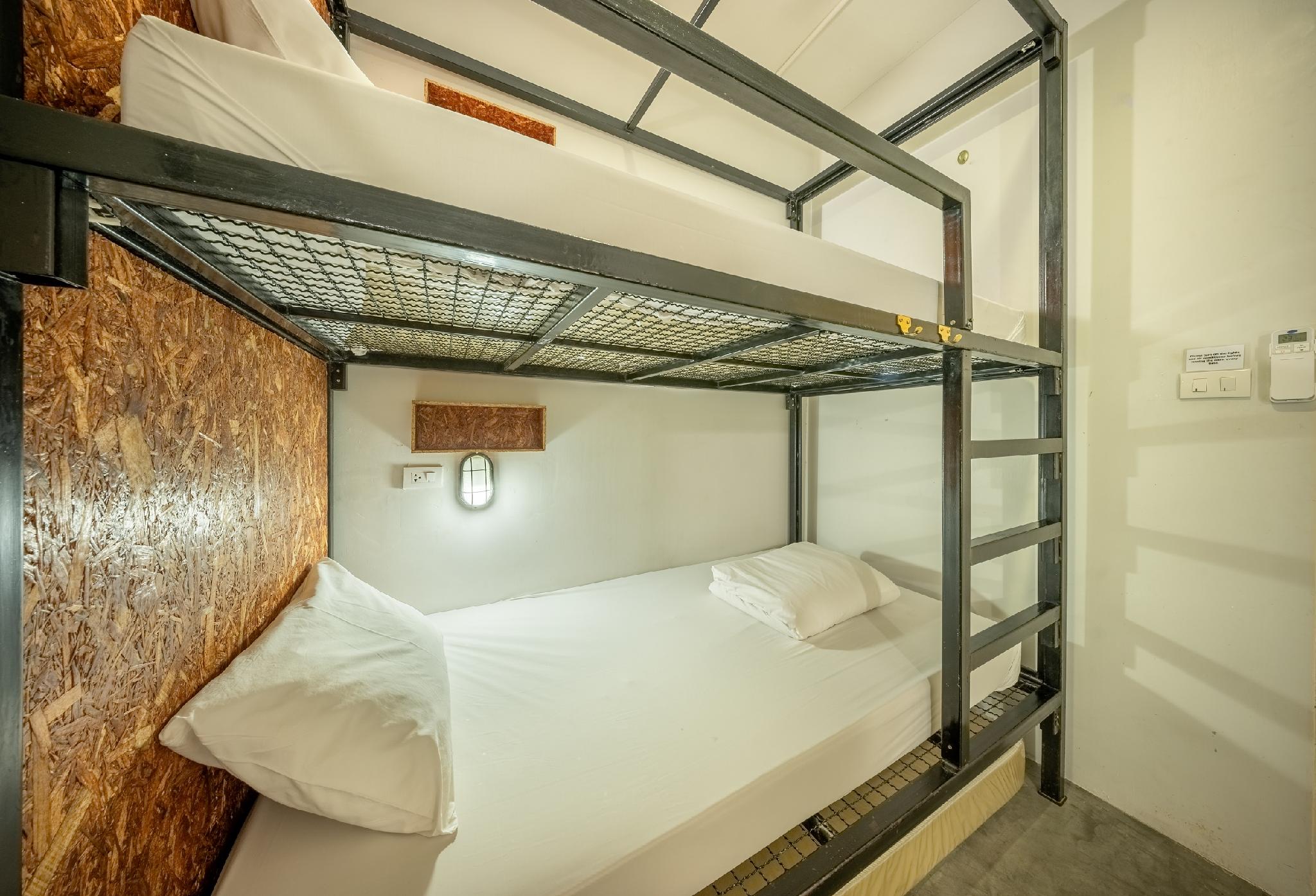Private, Bunk Bed