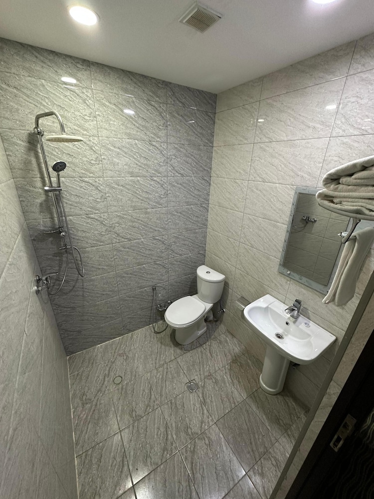 Art Hotel Baku 54/62