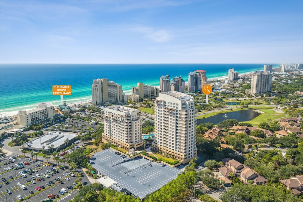 Luau Resort by Panhandle Getaways 42/50