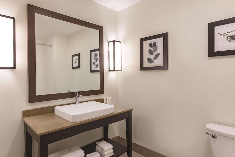 Country Inn & Suites by Radisson Macon West, GA 27/28