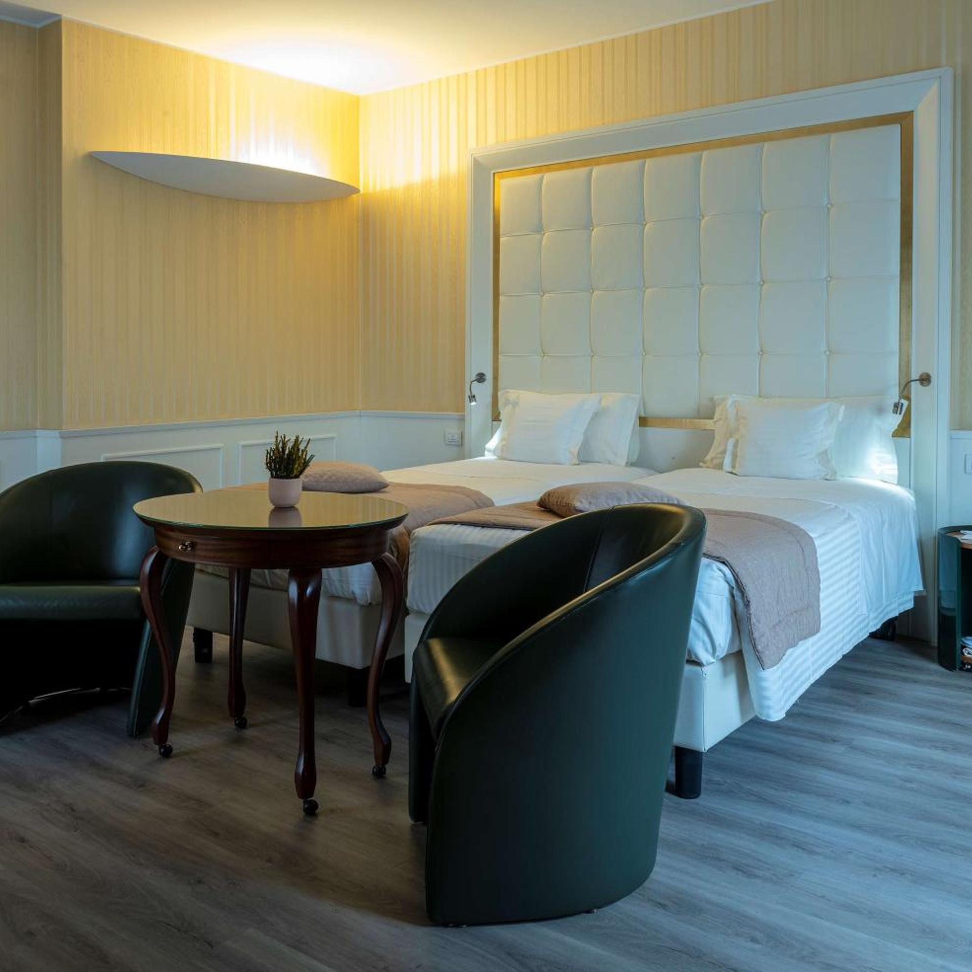 Comfy, Lodge, King Bed 4/7