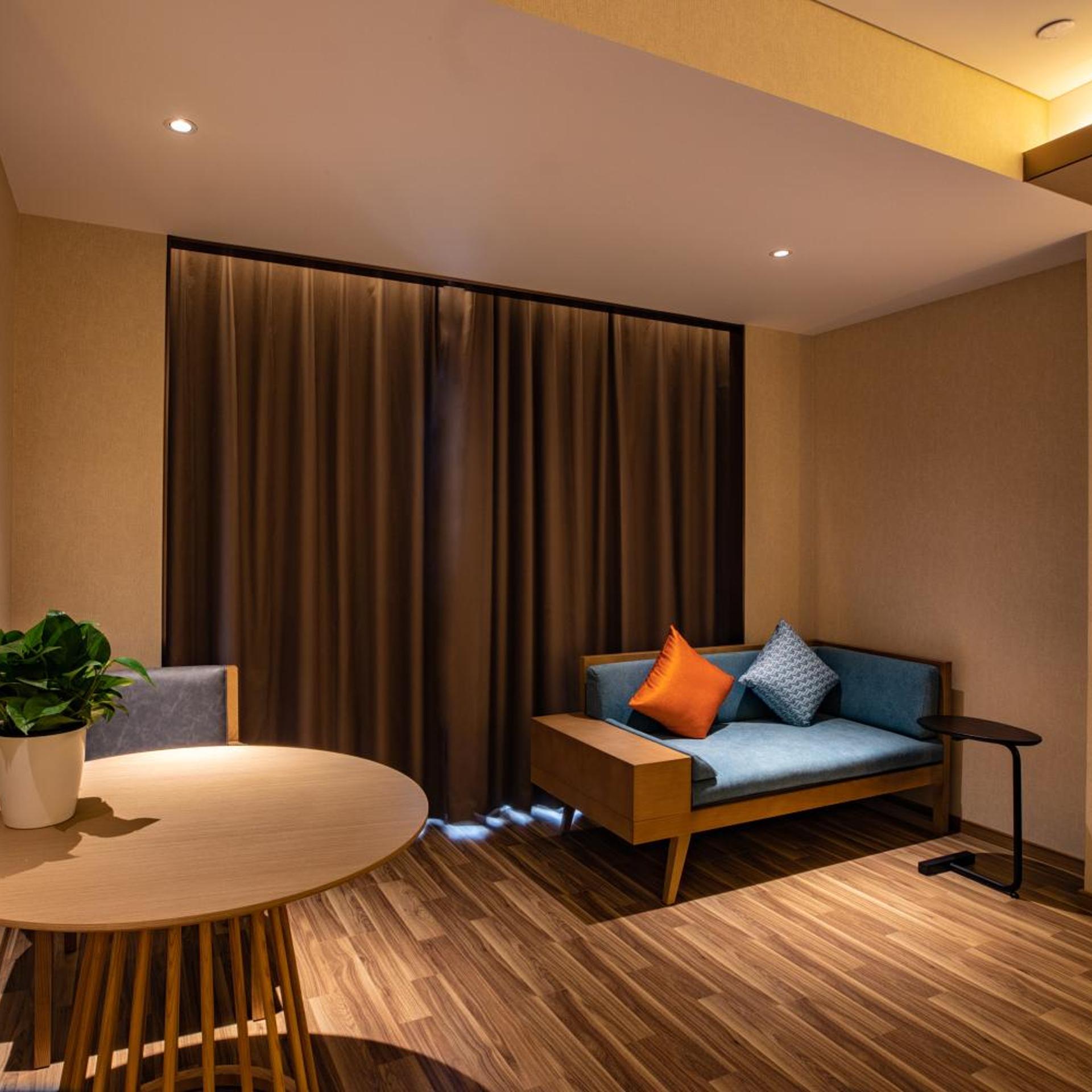 Jinjiang Metropolo Hotel Weihai Railway Station Branch 36/56