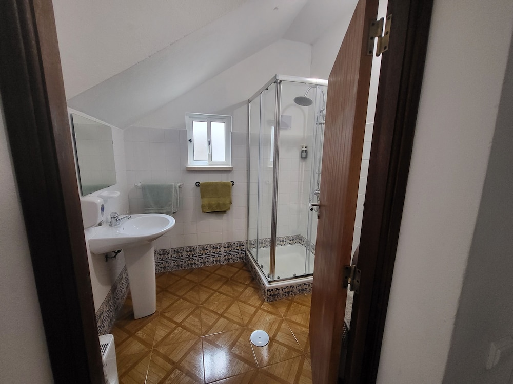 The Hostel Of Alcobaça 50/50